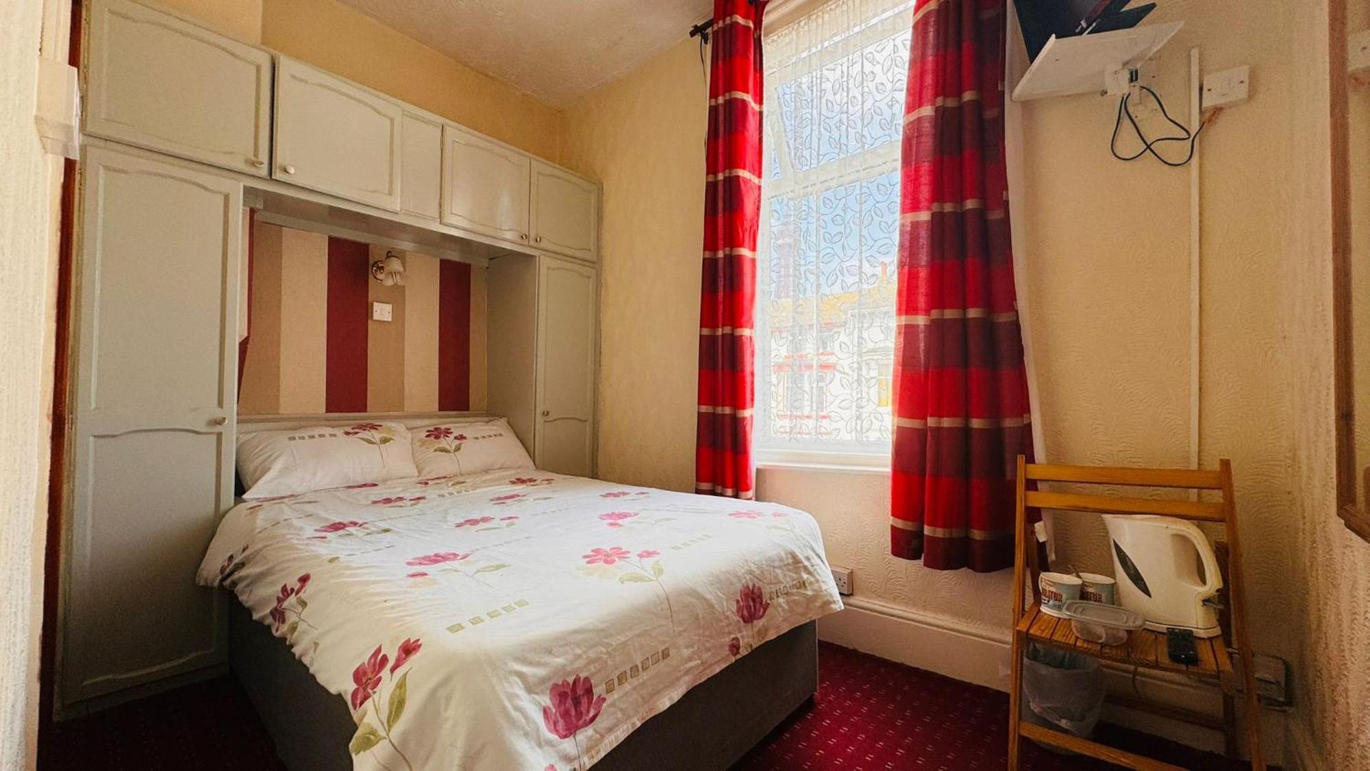 Delamere Hotel Blackpool Dış mekan fotoğraf